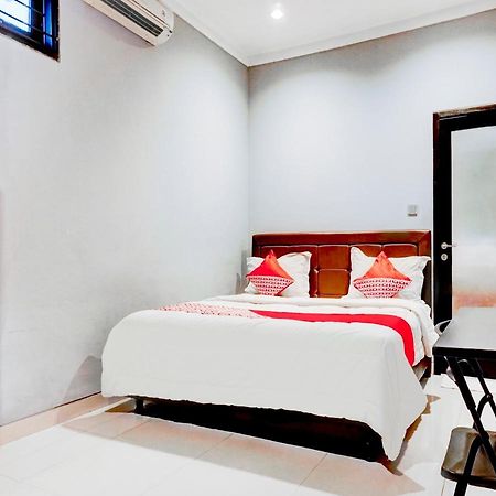 Oyo 90438 Mampang 34 Residence Jakarta Ngoại thất bức ảnh
