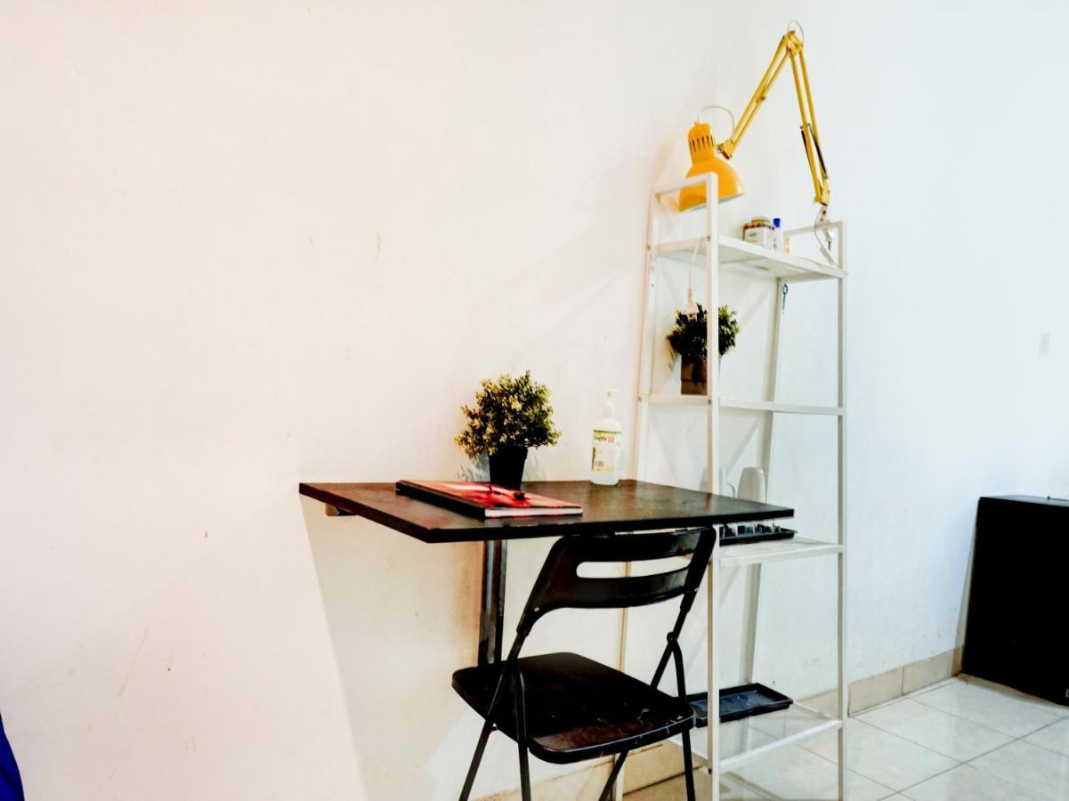 Oyo 90438 Mampang 34 Residence Jakarta Ngoại thất bức ảnh