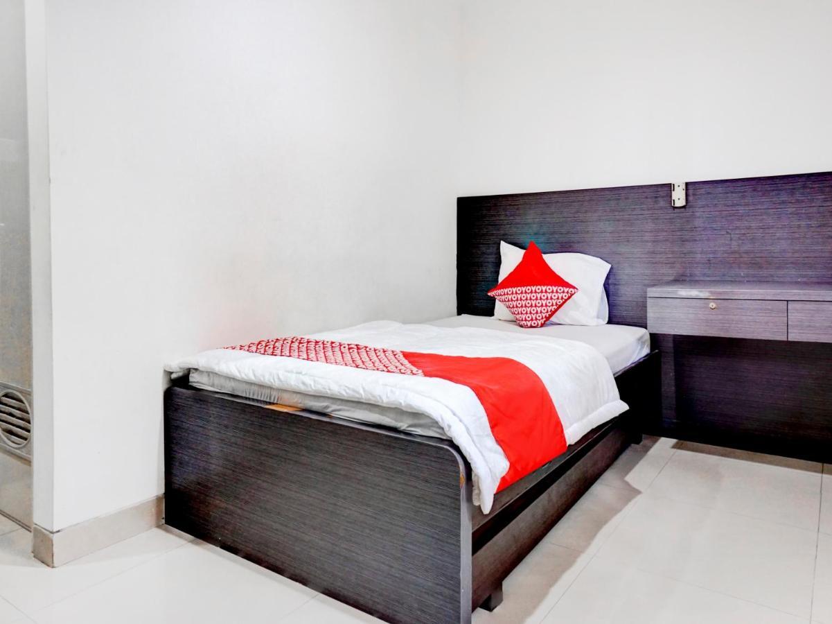 Oyo 90438 Mampang 34 Residence Jakarta Ngoại thất bức ảnh